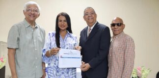 Ada Guzmán entrega oficialmente la plancha “CIPESA Somos Todos”